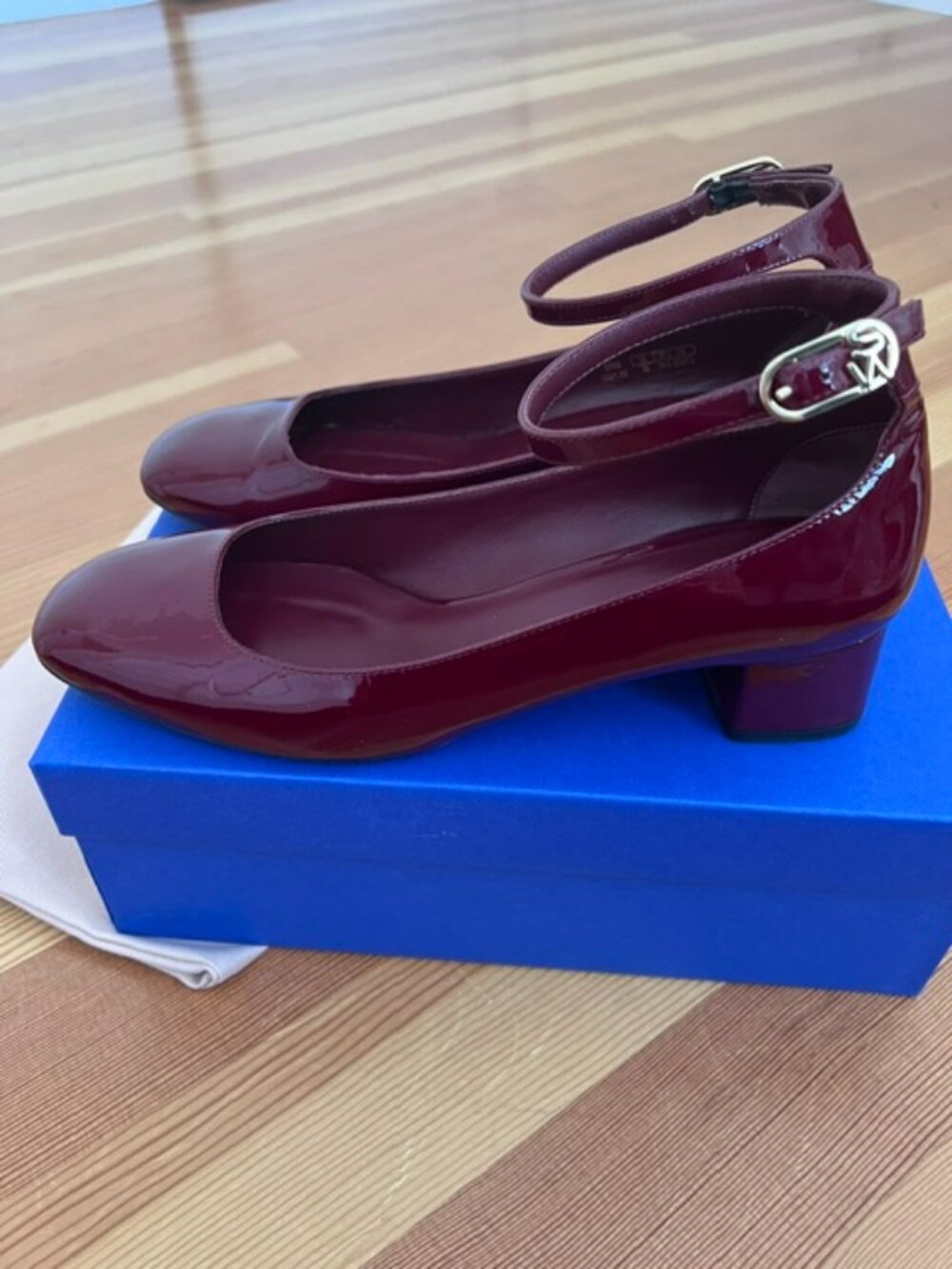 Stuart Weitzman Jane Patent Burgundy Pump - Pristine!!